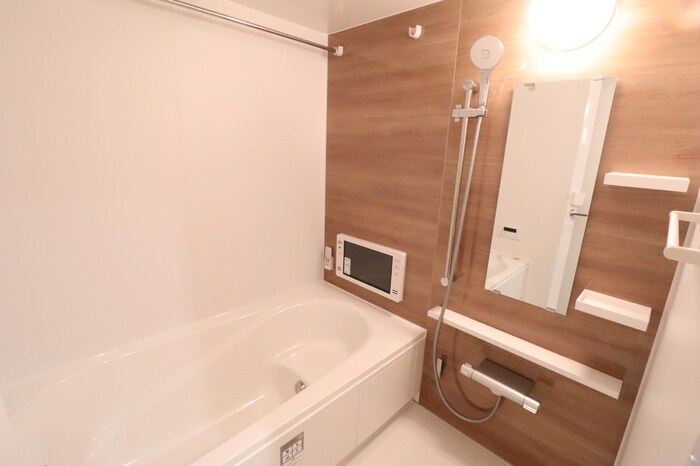 物件内観写真6　(浴室テレビ付きバス)