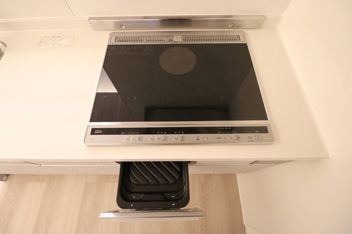 物件内観写真13　(グリル付きIHクッキングヒーター)