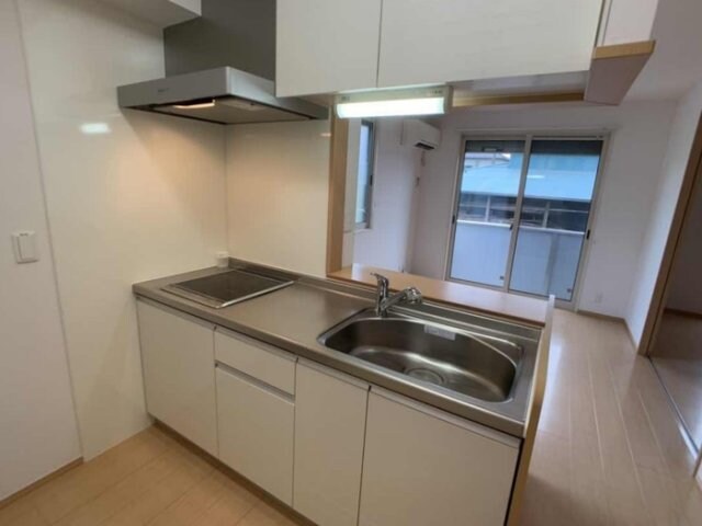 物件内観写真5　(対面システムキッチン ＩＨ付)