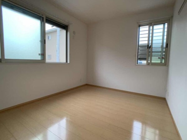 内装他(北洋室)