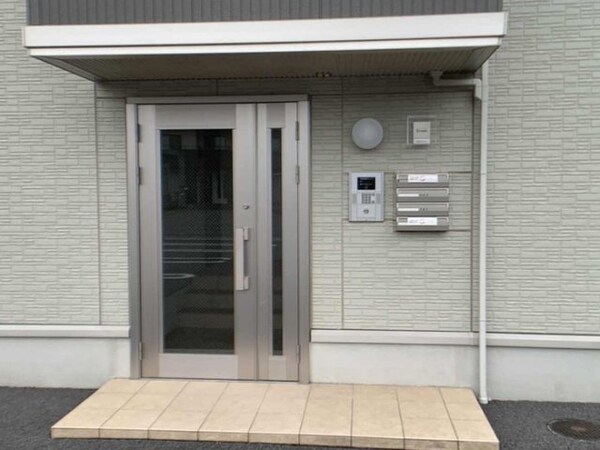 セキュリティ(共用オートロック玄関)