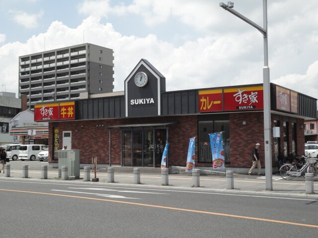 物件外観写真8　(すき家栃木駅北店まで677ｍ)