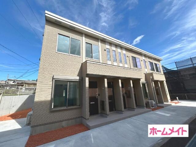 物件外観写真2　(同型タイプ)