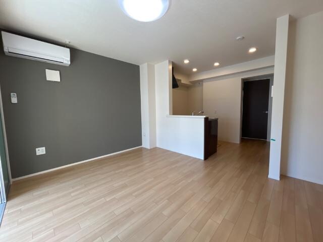 物件内観写真11　(リビング)