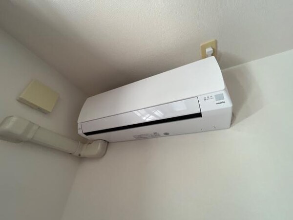 建物設備(リビングエアコン)
