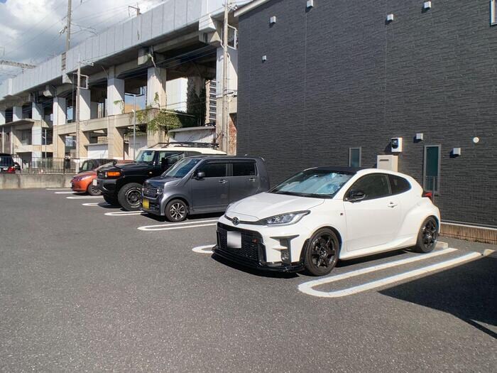 物件外観写真2　(駐車場)