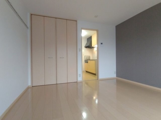 物件内観写真4　(洋室)