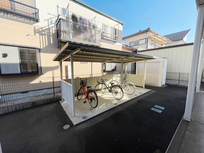 物件内観写真16　(駐輪場)
