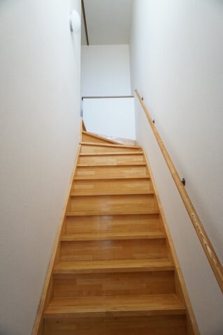 物件内観写真10　(同型別室の写真　※現況優先となります)