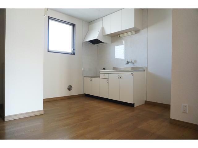 物件内観写真3　(203号室参照)