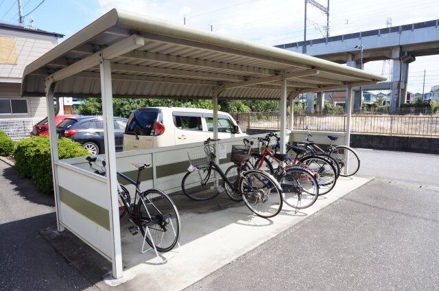 物件内観写真7　(駐輪場)