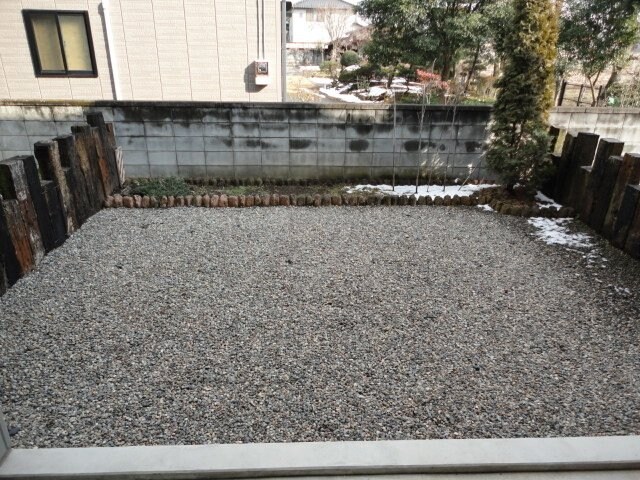 物件内観写真12　(専用庭)