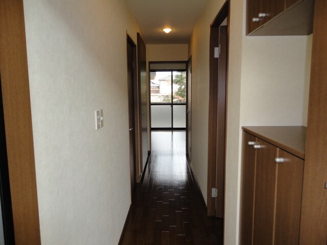 物件内観写真15　(廊下)