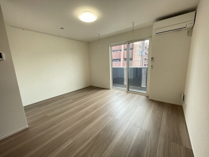 物件内観写真4　(居室)