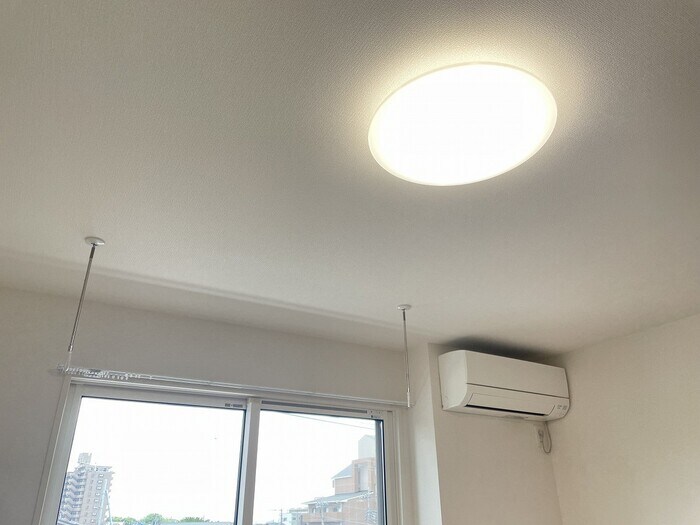 物件内観写真14　(エアコン、室内干し)