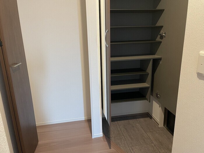 物件内観写真15　(シューズボックス)