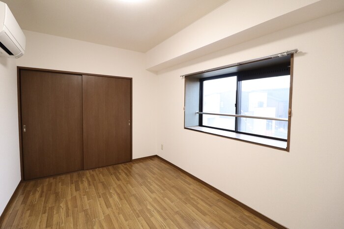 物件内観写真6　(洋室)