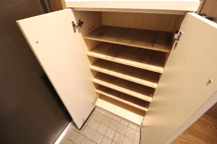 物件内観写真13　(シューズボックス)