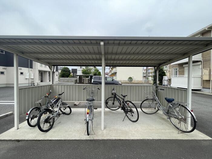 物件内観写真18　(駐輪場)