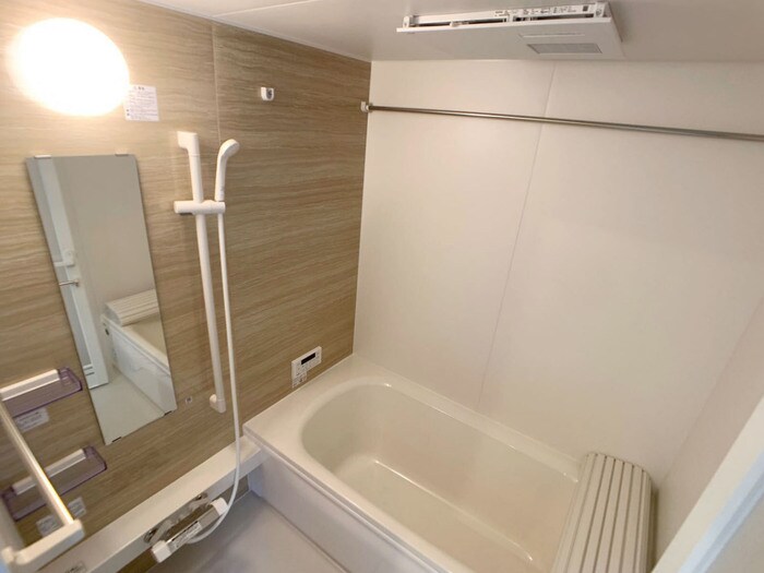 物件内観写真6　(浴室乾燥機付きバス)