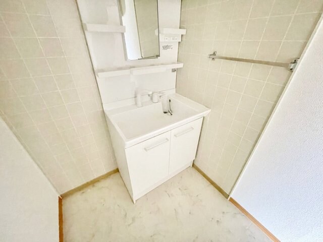 物件内観写真7　(洗髪洗面化粧台)