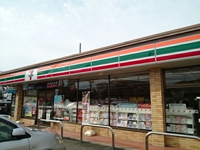 物件外観写真4　(セブンイレブン小山大行寺店まで950m)
