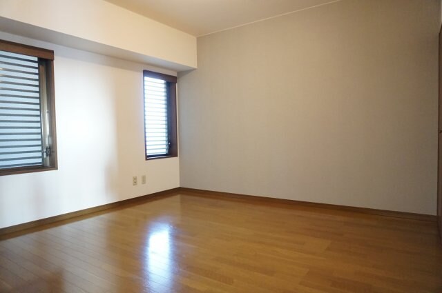 物件内観写真4　(画像は同型の別室の写真となります。)