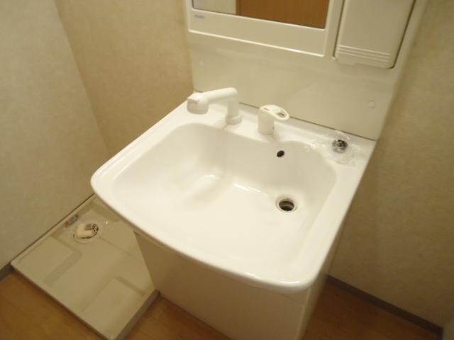 物件内観写真16　(洗髪洗面化粧台)