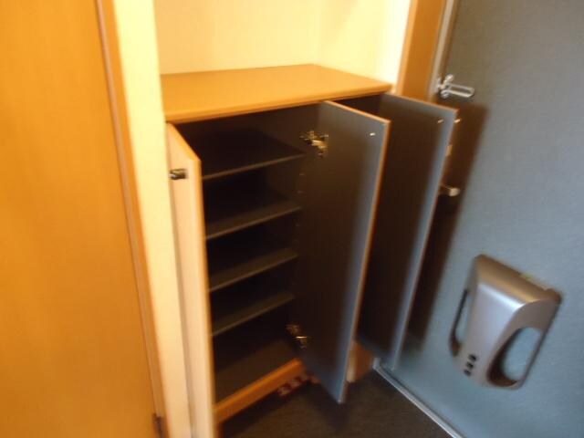 物件内観写真19　(下駄箱)