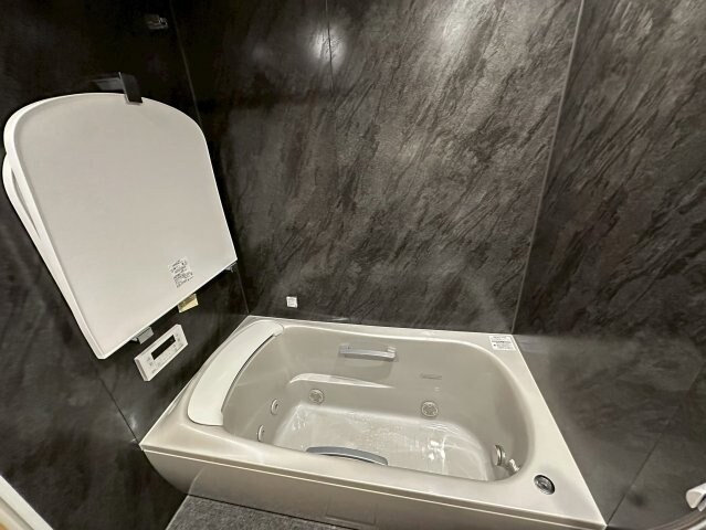 物件内観写真26　(肩湯付のお風呂です)