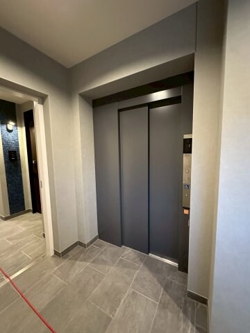 物件内観写真5　(エレベータあり)