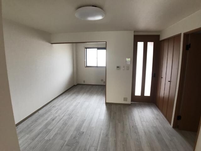 物件内観写真9　(リビング)