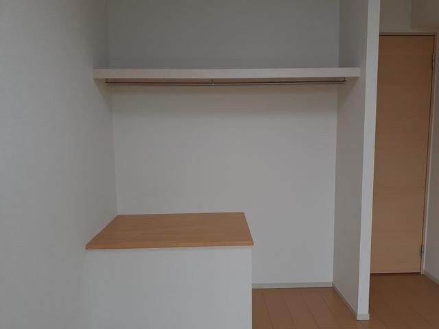 物件内観写真17　(収納のためのスペースです)