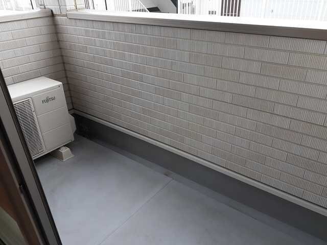 物件内観写真19　(バルコニーからの眺めを楽しみながら食事をしませんか)