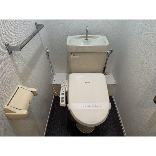 物件内観写真12　(コンパクトで使いやすいトイレです)