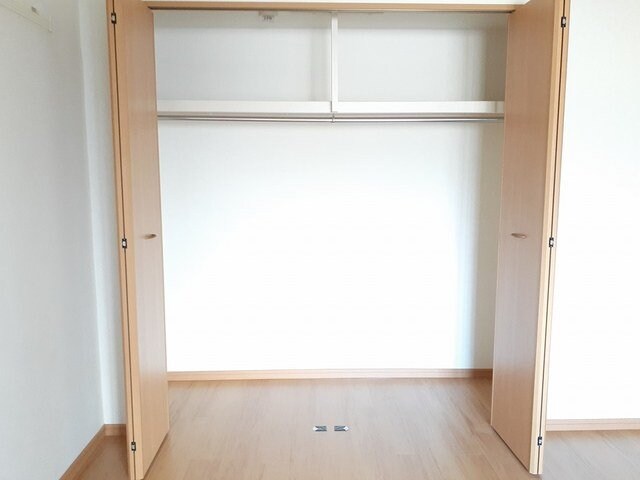 物件内観写真17　(収納スペース豊富です)