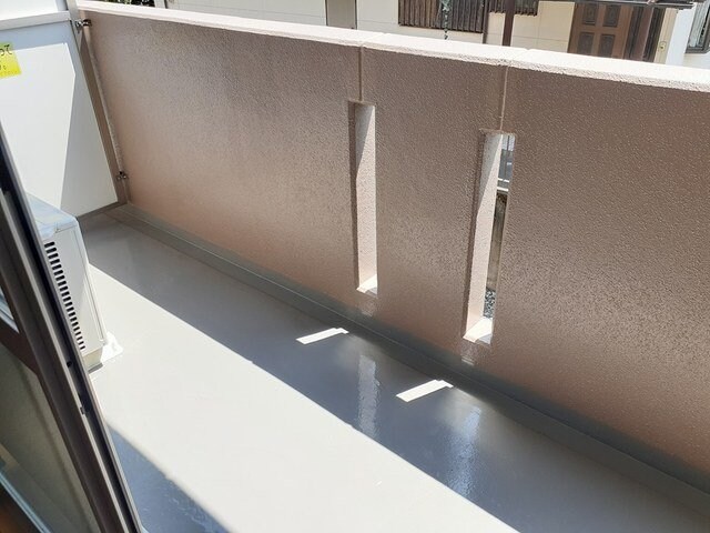 物件内観写真19　(開放的で明るい空間を演出してくれるバルコニーです)