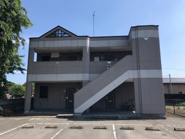 物件外観写真1　(外観写真（昼）)