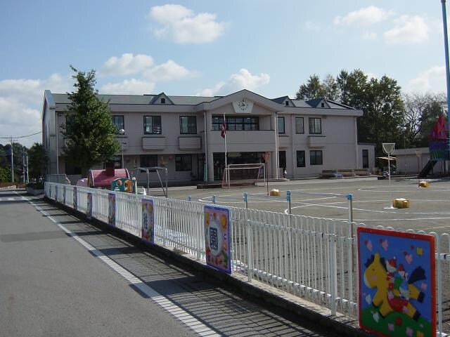 物件外観写真8　(しらさぎ幼稚園まで80ｍ)