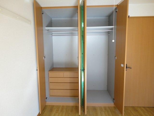 物件内観写真16　(収納)