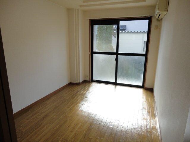 物件内観写真18　(室内)