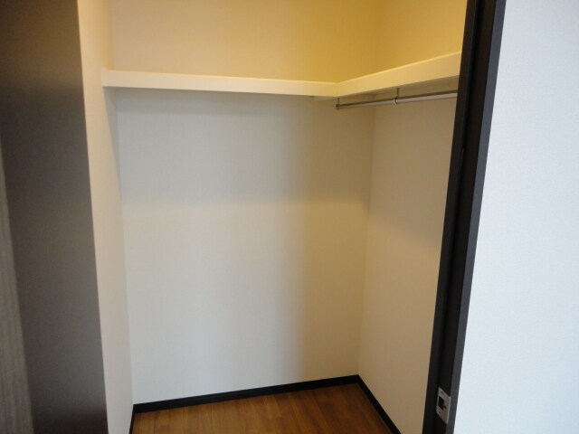 物件内観写真14　(ウォークインクローゼット)