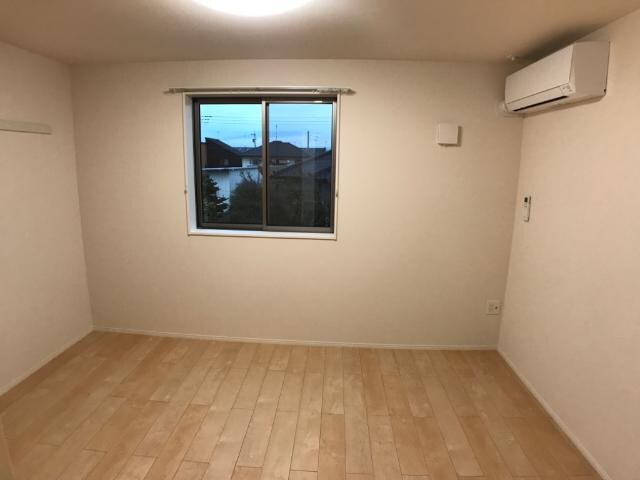 物件内観写真16　(寝室)