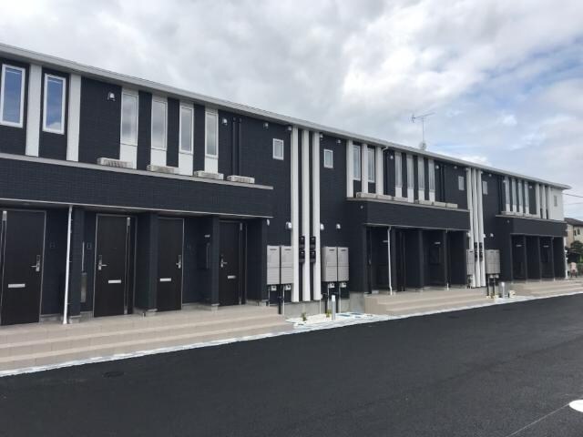 物件外観写真2　(外観写真（昼）)