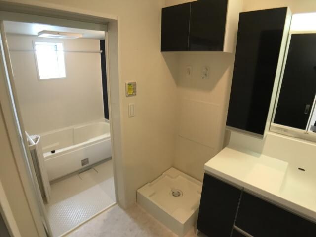 物件内観写真22　(洗濯機置場)