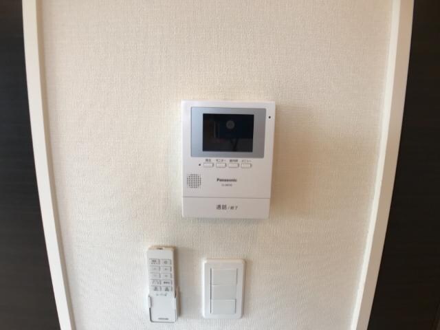 物件内観写真25　(カメラ付インターホン)