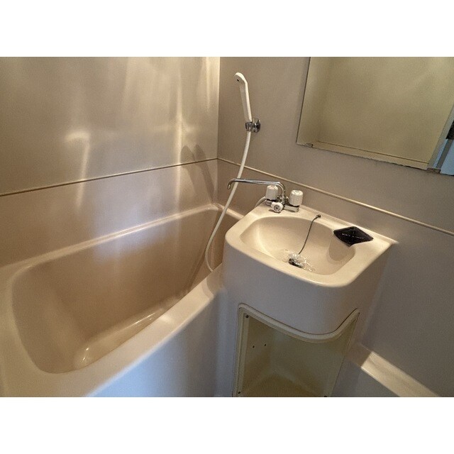 物件内観写真8　(リビングです)