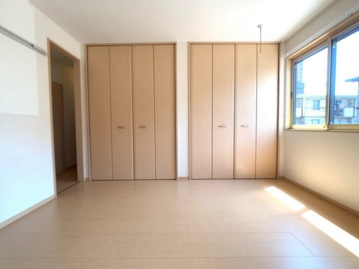 物件内観写真6　(洋室)