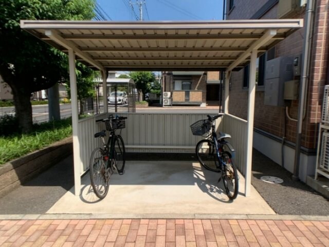 物件内観写真15　(駐輪場)