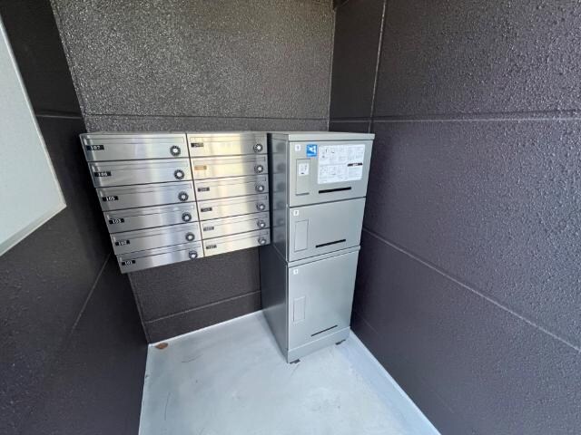 物件内観写真28　(宅配ボックス（イメージ）)